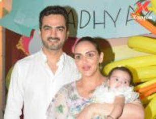 Birthday celebration photos of Esha Deol's daughter Radhya at Hema Malini's house in Juhu