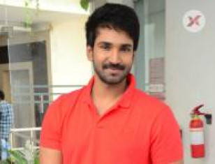 Handsome actor,Aadhi pinisetty looks handsome in these Interview Stills